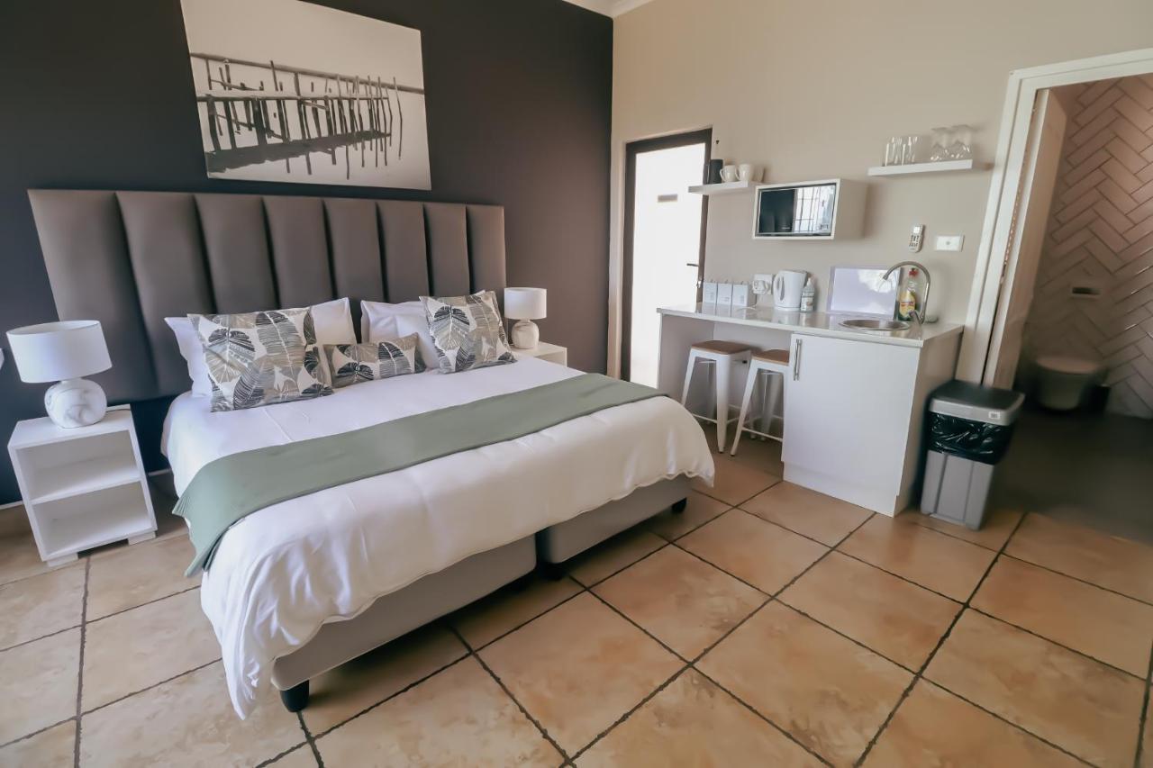 Ocean Rocks Villa, Umhlanga Durban Bagian luar foto