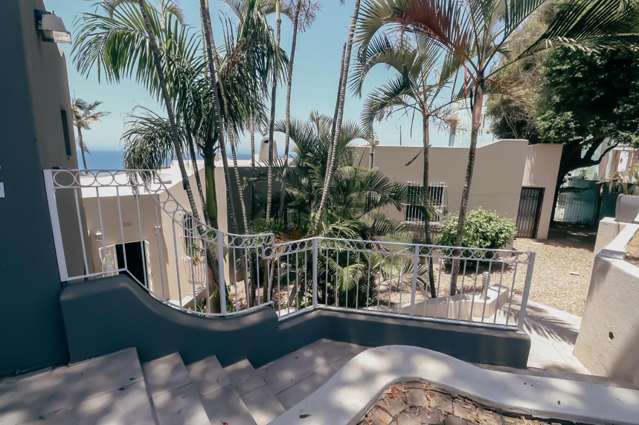 Ocean Rocks Villa, Umhlanga Durban Bagian luar foto