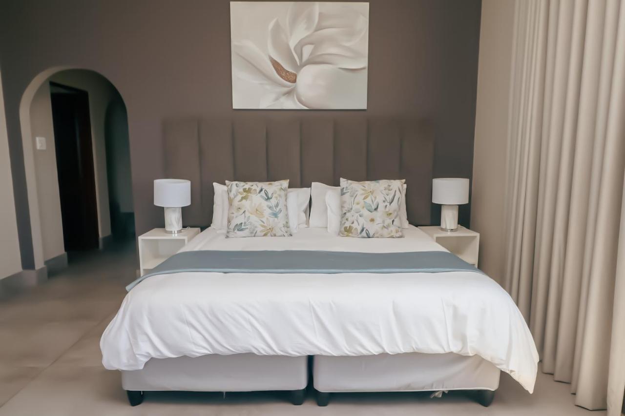 Ocean Rocks Villa, Umhlanga Durban Bagian luar foto
