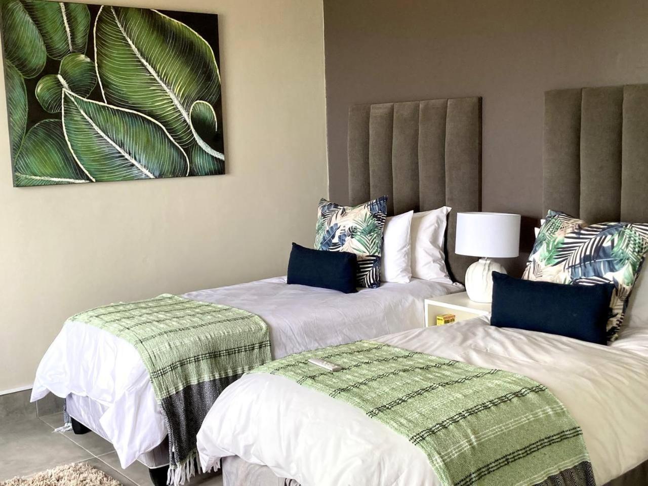 Ocean Rocks Villa, Umhlanga Durban Bagian luar foto